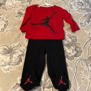 Jordan matching set, pants have footies